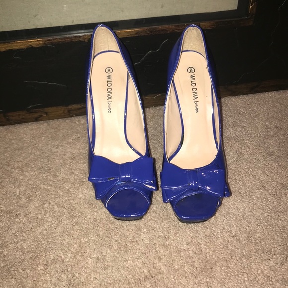👠 Wild Diva Lounge Blue Heels H12 - Picture 2 of 2